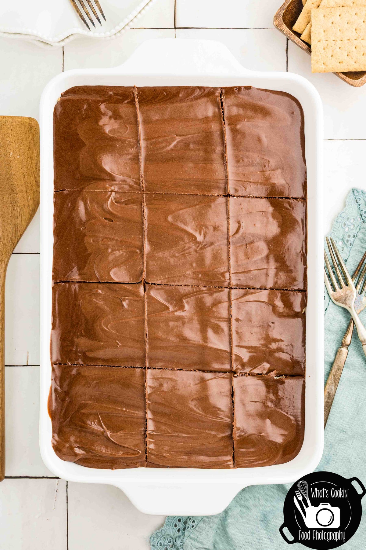 No Bake Chocolate Eclair Cake