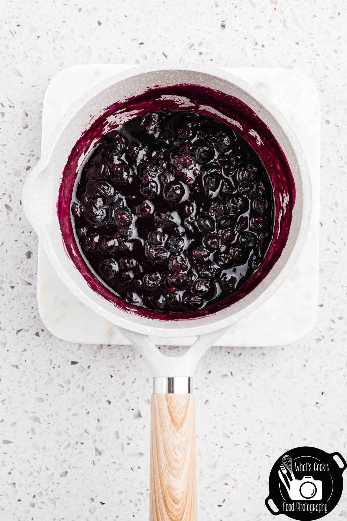 Blueberry and Strawberry Cheesecake Bars (No Bake)